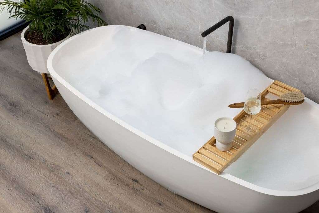 Bathroom with Vinyl Floors Signature 