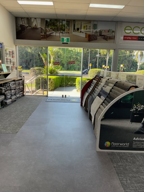 store-hoppens-floorworld-interior