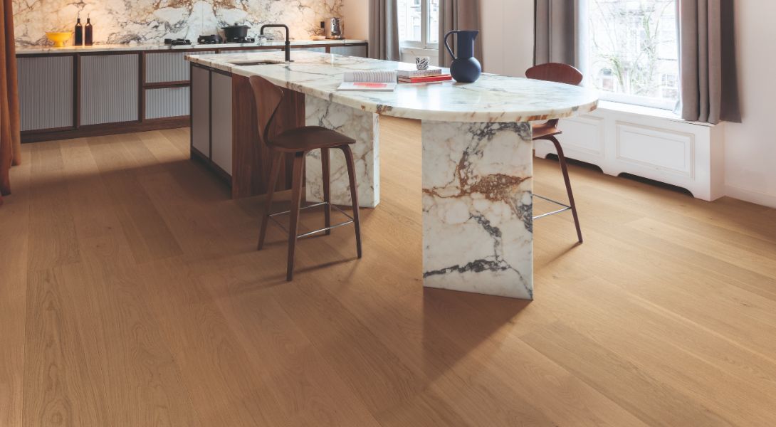 QuickStep FARo Dining Landscape Timber 5411_Interior06.jpg