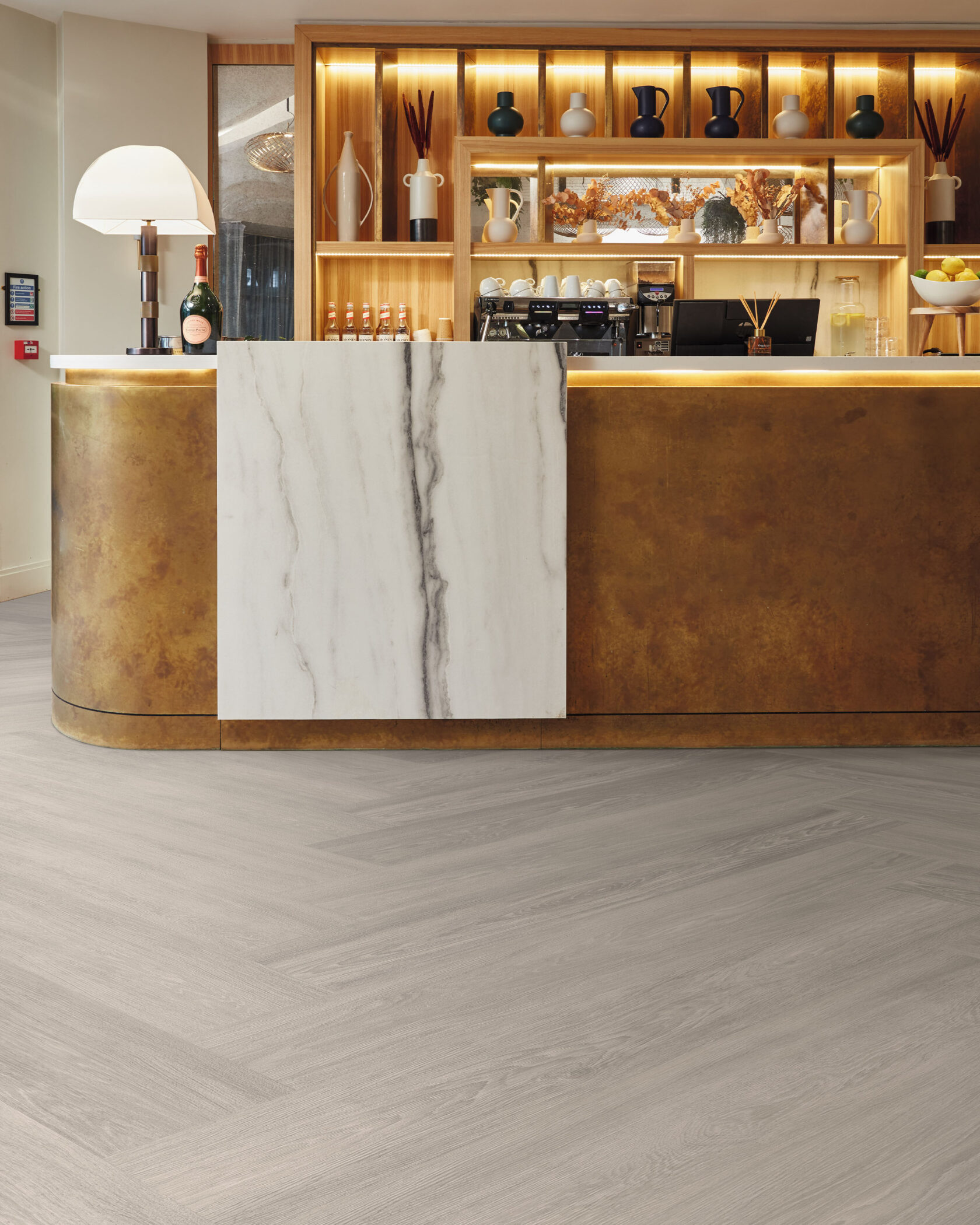 Looselay Longboards Vinyl Plank – Lifestyle Image 11 | Floorworld