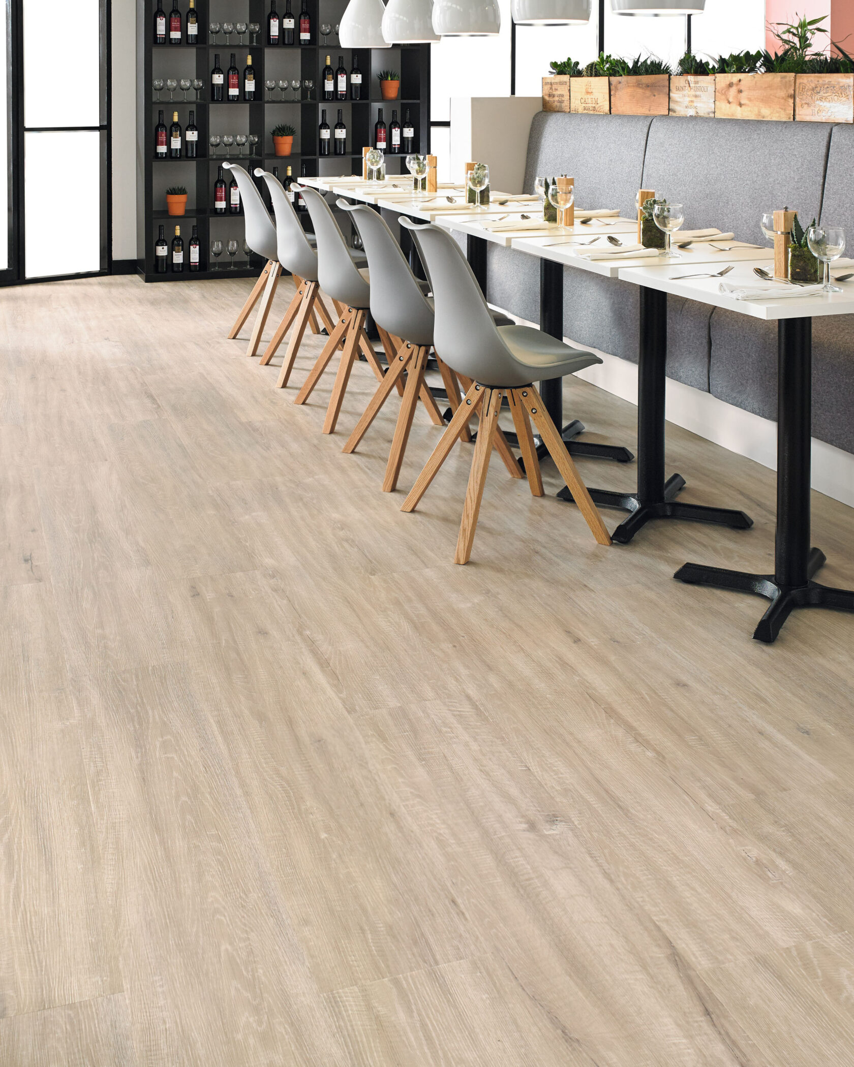 Looselay Longboards Vinyl Plank – Lifestyle Image 2 | Floorworld