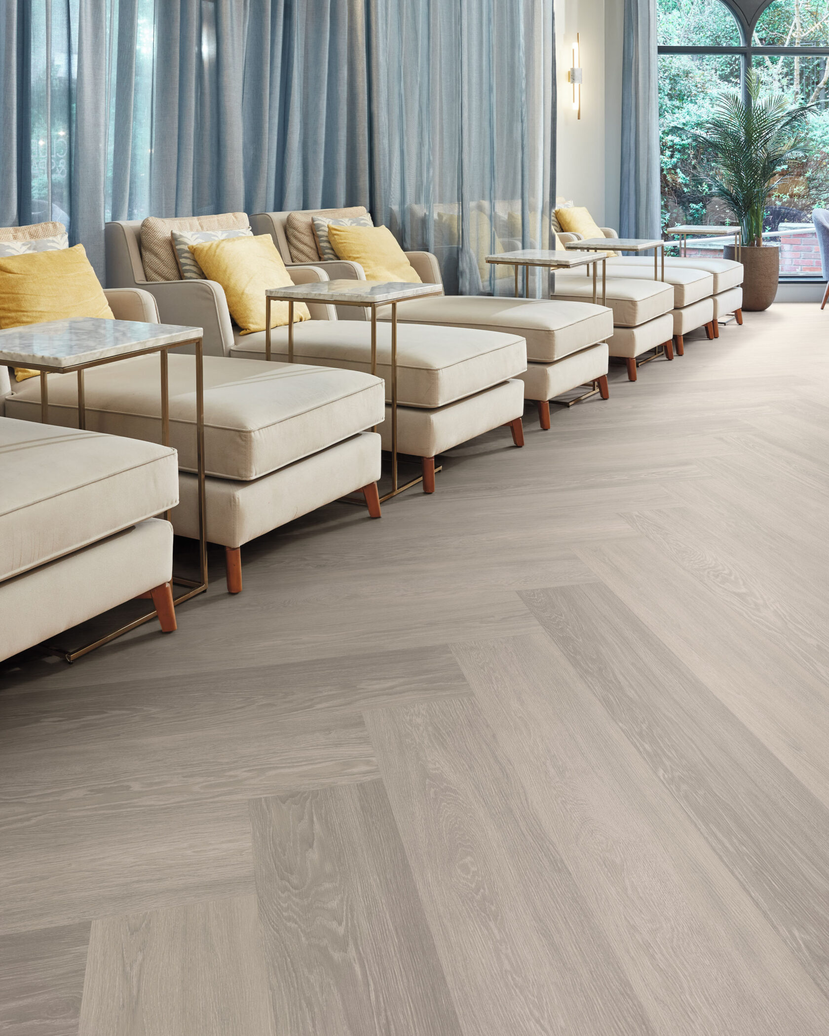 Looselay Longboards Vinyl Plank – Lifestyle Image 9 | Floorworld